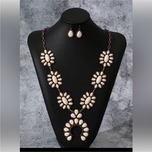 White Squash Blossom Naja Necklace And Earring Set New